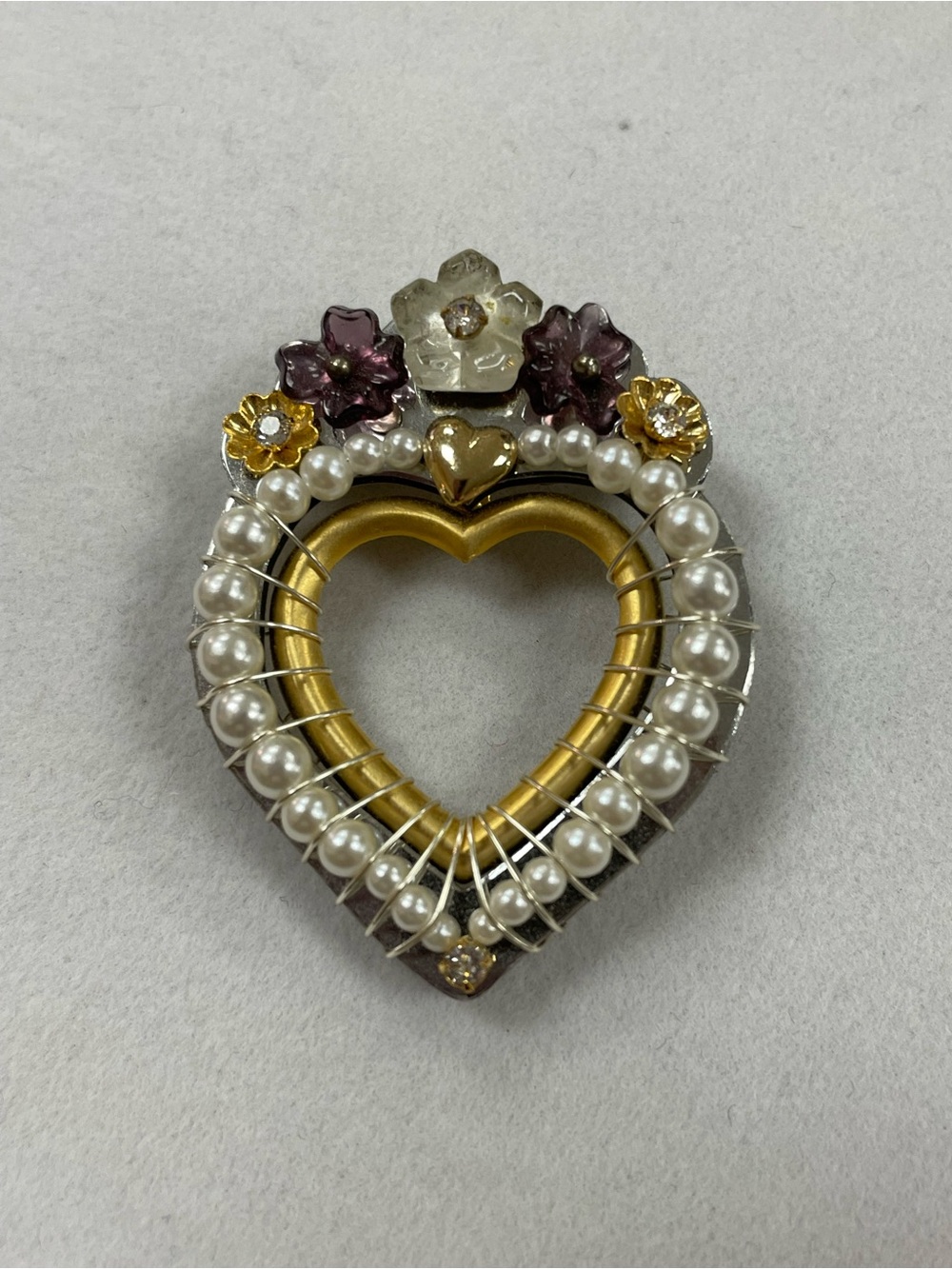 Liztech Endless Pearls Heart Hand-Crafted Brooch